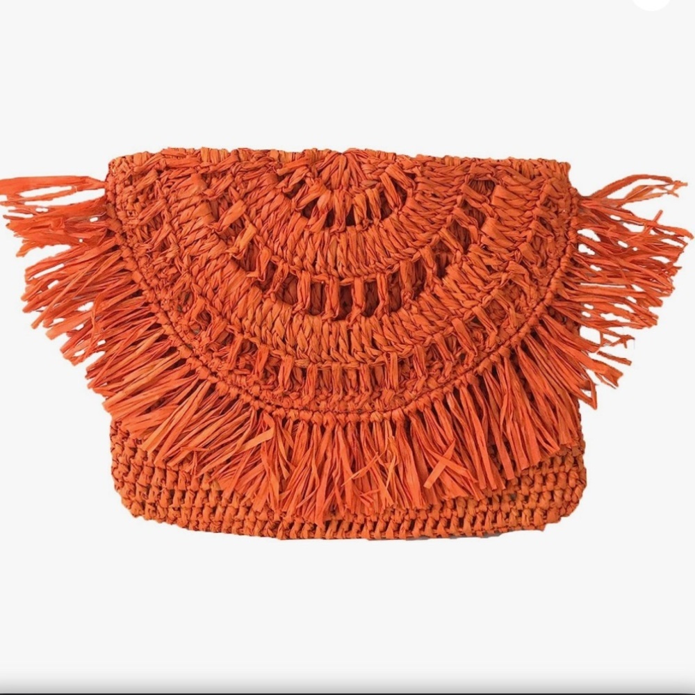 Tuckernuck Mar y Sol
Natural Mia Mini Fringe Clutch Orange Color